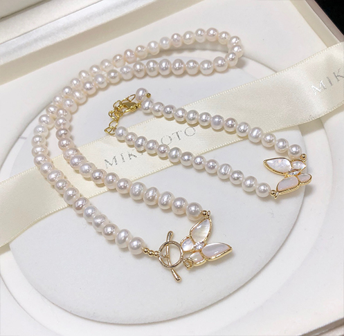 Elegant Freshwater Pearl Jewelry Set with Butterfly Charm