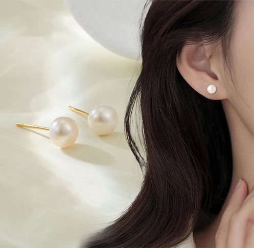 Delicate Daily round freshwater pearl Stud Earrings