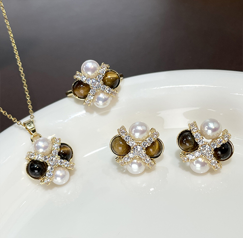 Freshwater Pearl Jewelry Set with Zircon Accents