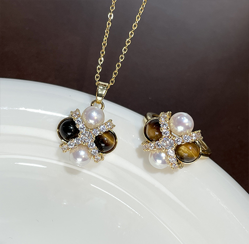 Freshwater Pearl Jewelry Set with Zircon Accents
