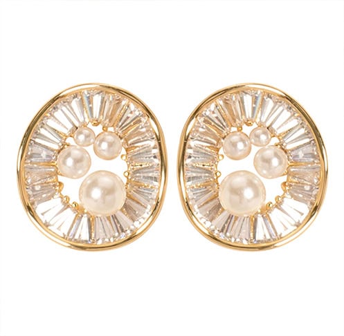 Freshwater Pearl Stud Earrings with 18K Gold-Plated Frame Freshwater Pearl Stud Earrings with 18K Gold-Plated Frame