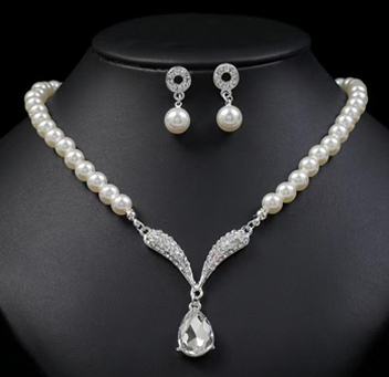 Exquisite Glass Pearl Jewelry Set