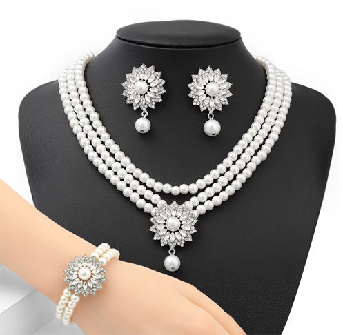 Artisanal Glass Pearl Set with Vintage Design