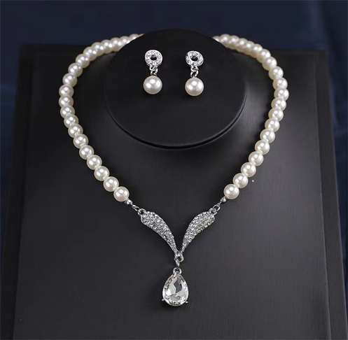 Exquisite Glass Pearl Jewelry Set