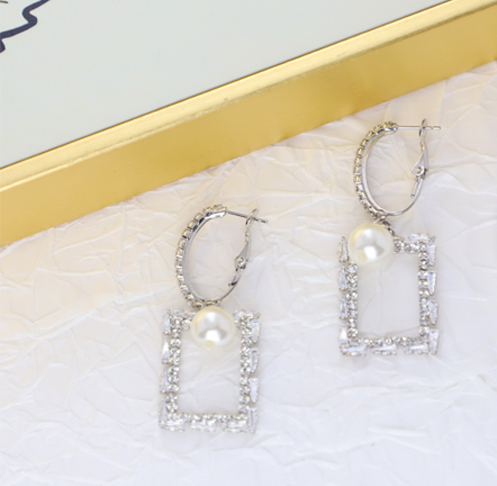 luxury Rectangular Rendant Pearl Earrings luxury Rectangular Rendant Pearl Earrings