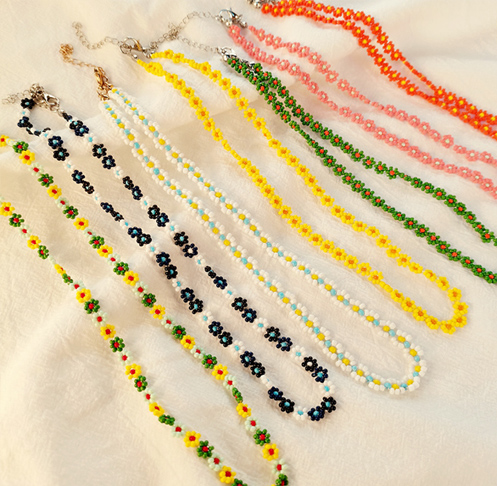 sweet and romantic glass seed beads collarbone neckalce chain