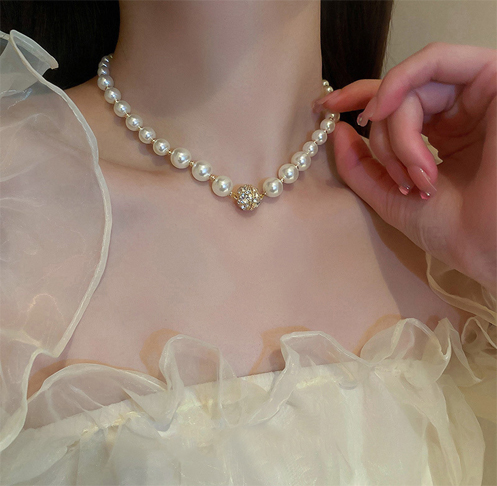 Vintage-Inspired-Glass-Pearl-Choker-Necklace3