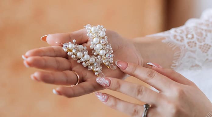 Beaded Earrings and jewelries for jewelry trends