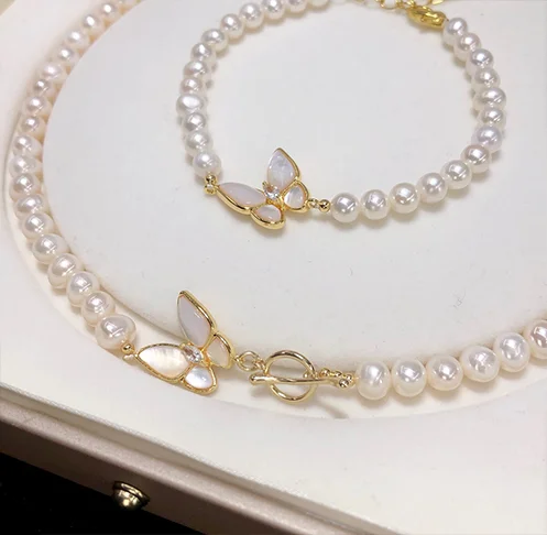 04-Elegant-Freshwater-Pearl-Jewelry-Set-with-Butterfly-Charm