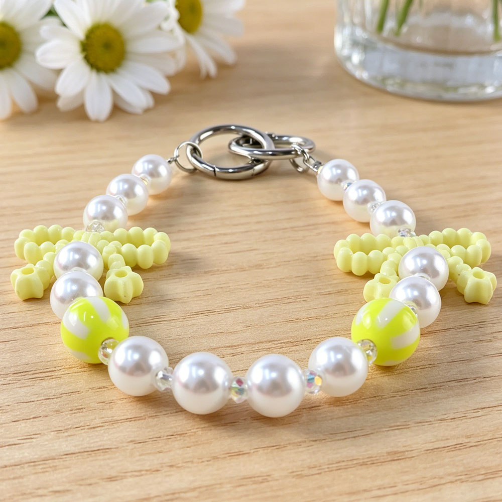 Handmade DIY beaded water bottle chain Handmade DIY beaded water bottle chain