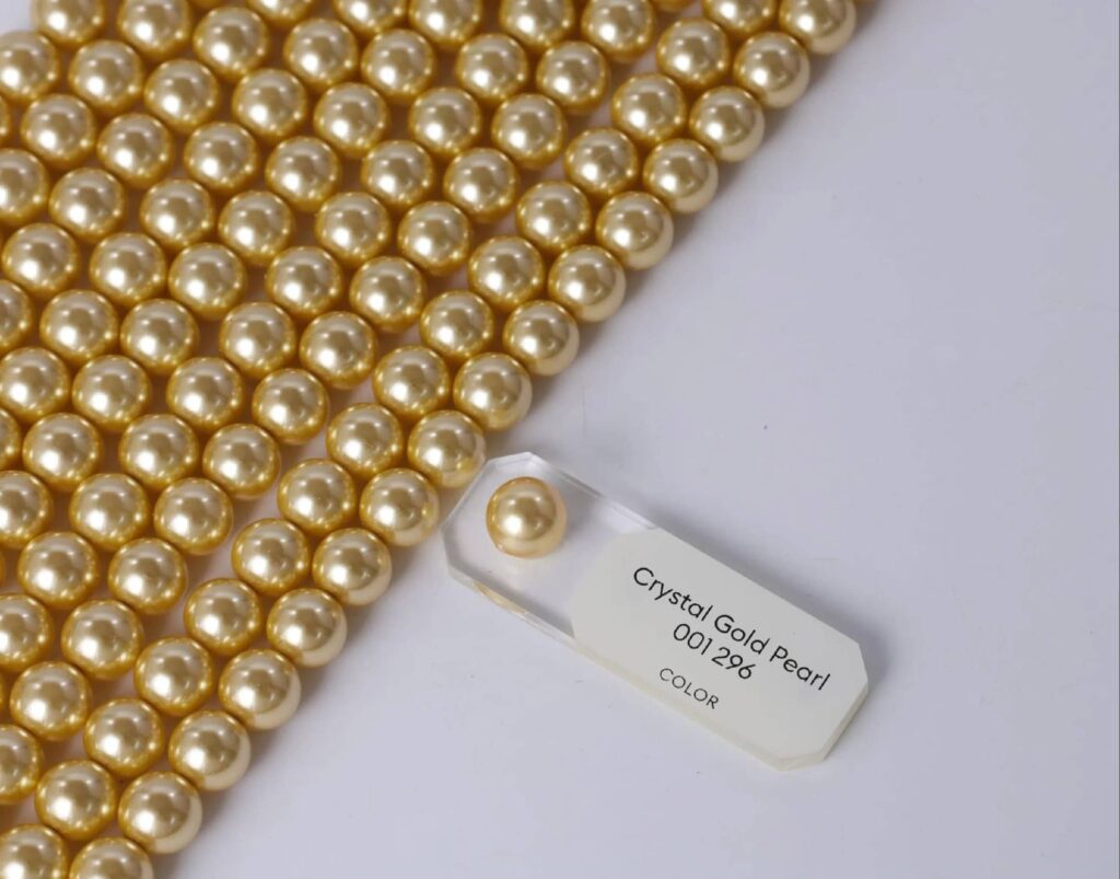 GO2CJBEADS offers imitation pearls that perfectly match Swarovski’s color