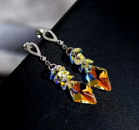 Timeless Vibrancy Why Handmade Glass Bead Earrings Never Go Out of Style