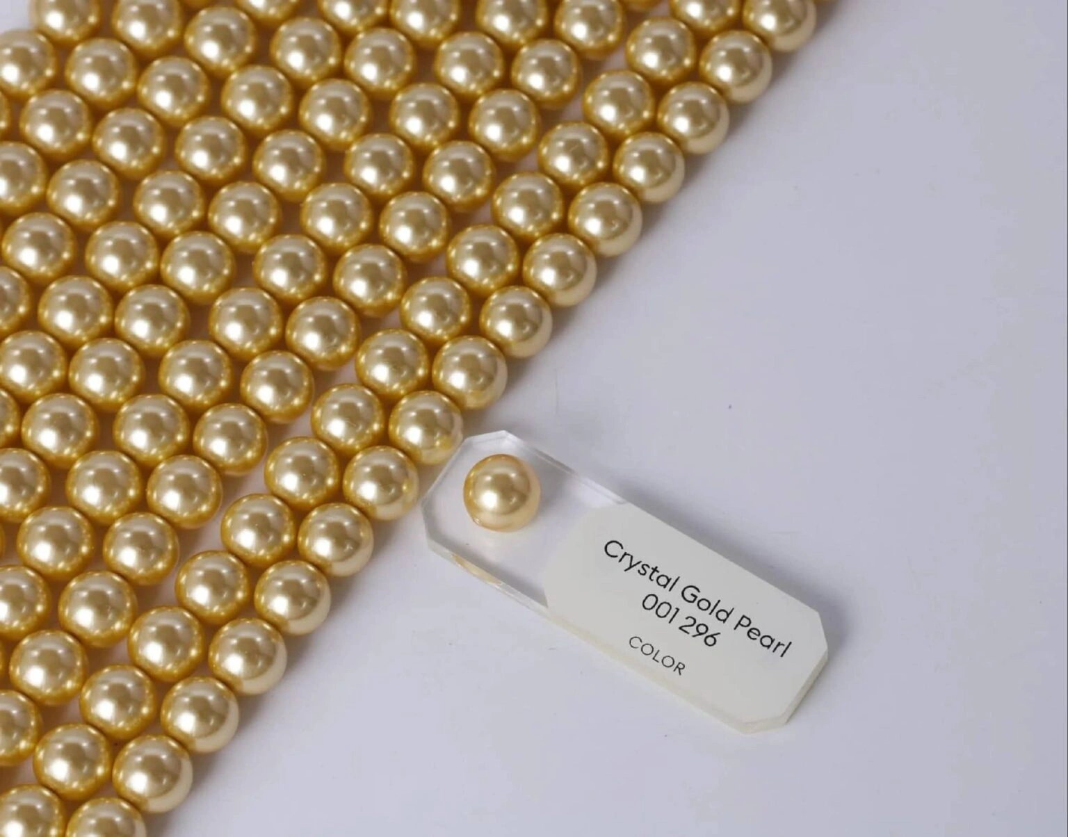GO2CJBEADS-offers-imitation-pearls-that-perfectly-match-Swarovskis-color-1536x1204